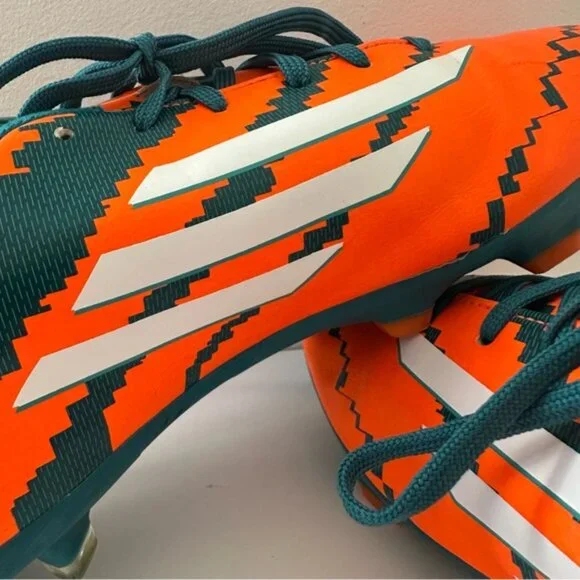Adidas Messi Cleats - Picture 9 of 16